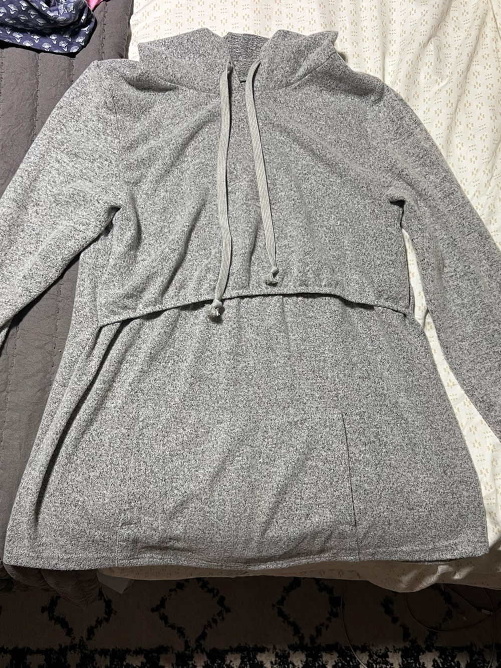 Latched Mama cloud nursing hoodie size L